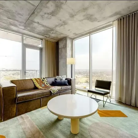Villa Luxe High Rise Off Of Rainey St